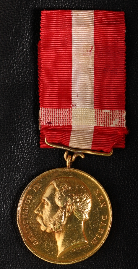 Royal Medal of Recompense, Christian IX, 1st type功績獎章克里斯蒂安九世