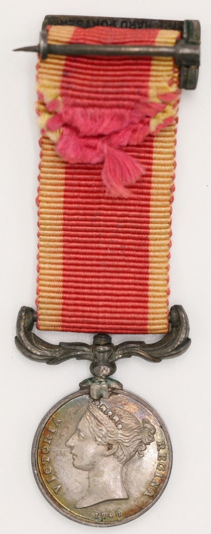 China War Medal (Miniature, with Crimea Type Suspension) 中國戰爭獎章 (迷你版，附克里米亞類型懸掛)